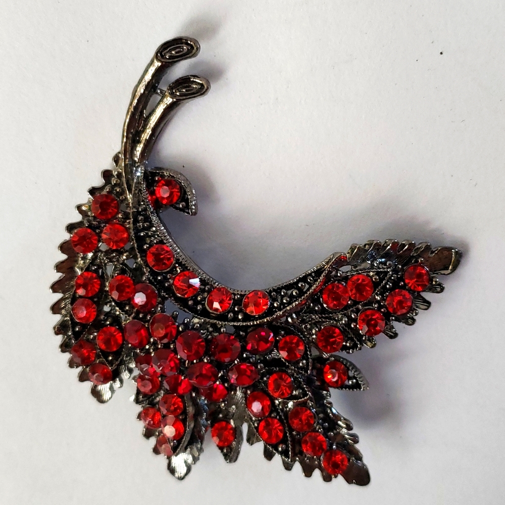 Vintage NWOT AMAZING BROOCH  (only a bundle of 3 or more) - Picture 5 of 7